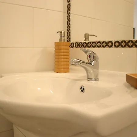 Urzelina Guesthouse