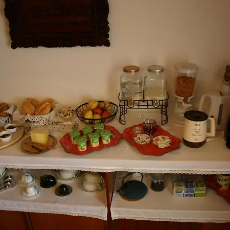 Urzelina Guesthouse